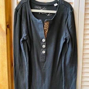 Cache long sleeved t-shirt